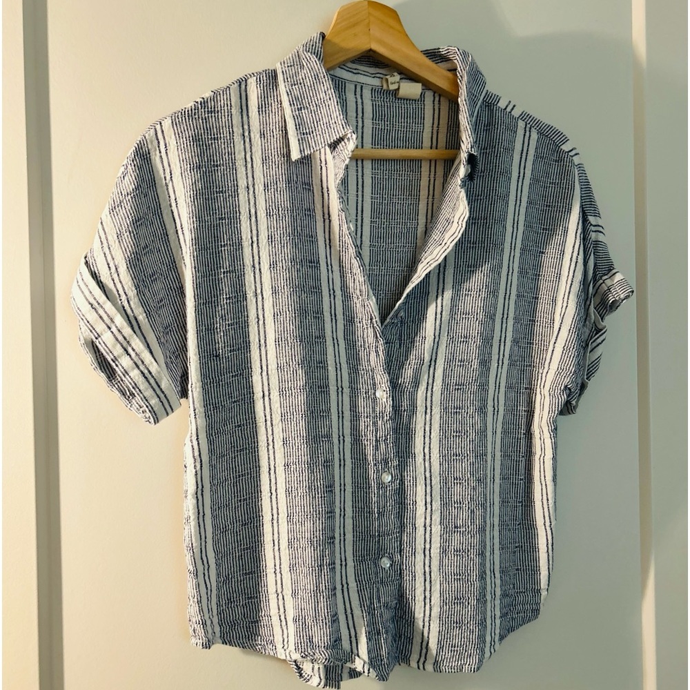 Japna Cropped Button Down (Hand Made in India) (Gently Used)